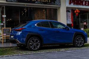 Lexus UX200 2019 года  (MY)